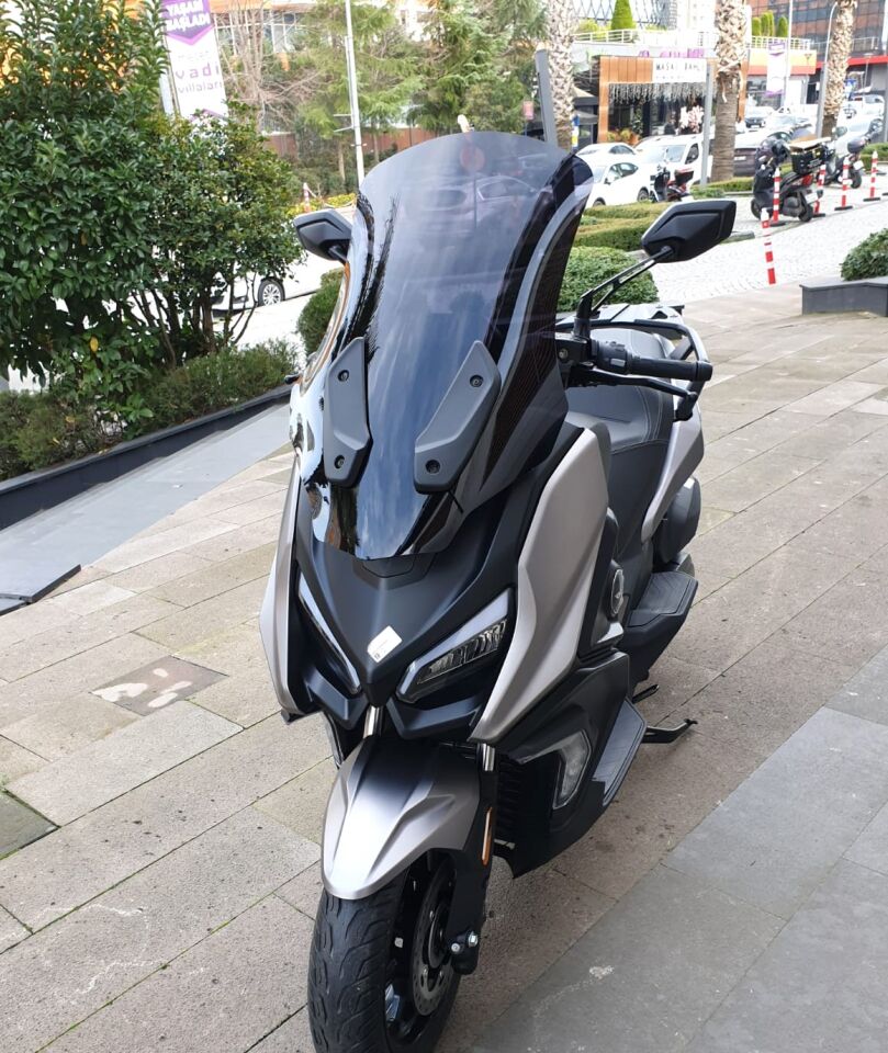 MOTOCAM QJ Fort 350 Ön Cam 2023-2026 Model 74cm Siyah Renkli 4mm UZUN
