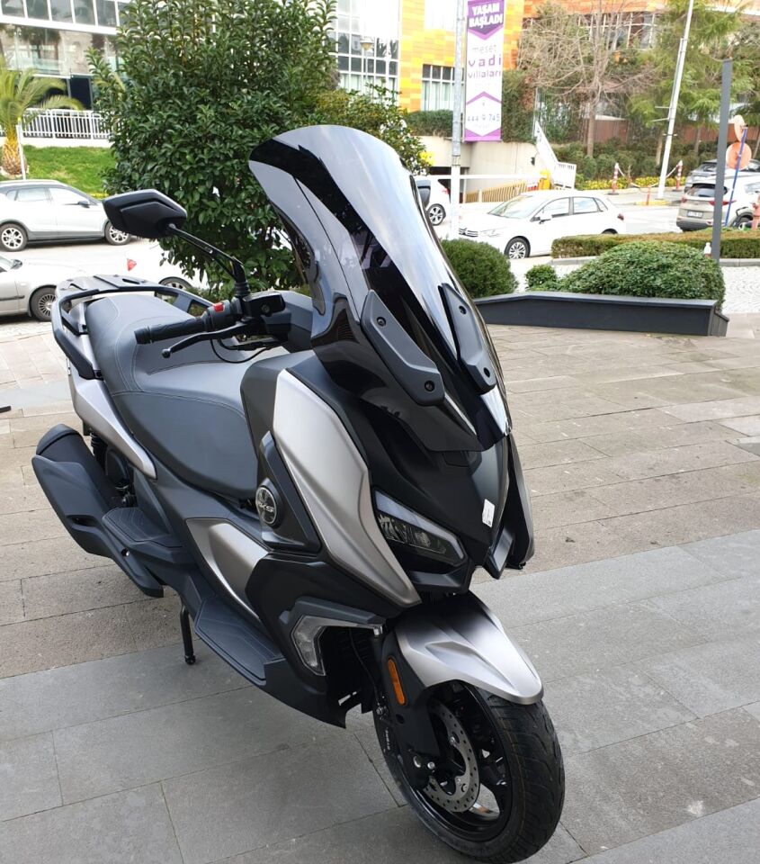 MOTOCAM QJ Fort 350 Ön Cam 2023-2026 Model 74cm Siyah Renkli 4mm UZUN