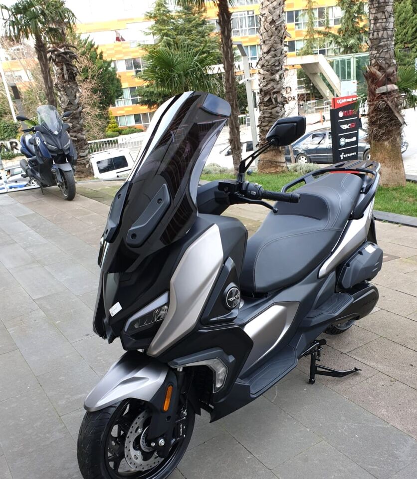MOTOCAM QJ Fort 350 Ön Cam 2023-2026 Model 74cm Siyah Renkli 4mm UZUN