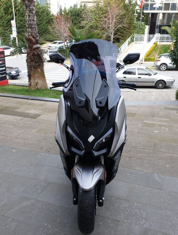 MOTOCAM QJ Fort 350 Ön Cam 2023-2026 Model 74cm Siyah Renkli 4mm UZUN