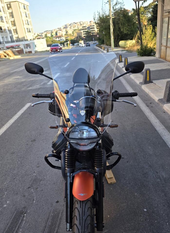 MOTOCAM Moto Guzzi V7 Stone Ön Cam 2021-2023 Model 52cm Şeffaf Renkli 4mm APARATSIZ