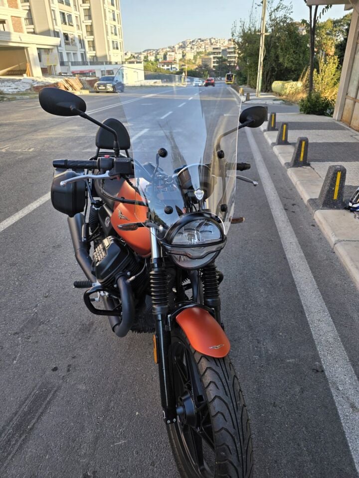 MOTOCAM Moto Guzzi V7 Stone Ön Cam 2021-2023 Model 52cm Şeffaf Renkli 4mm APARATSIZ