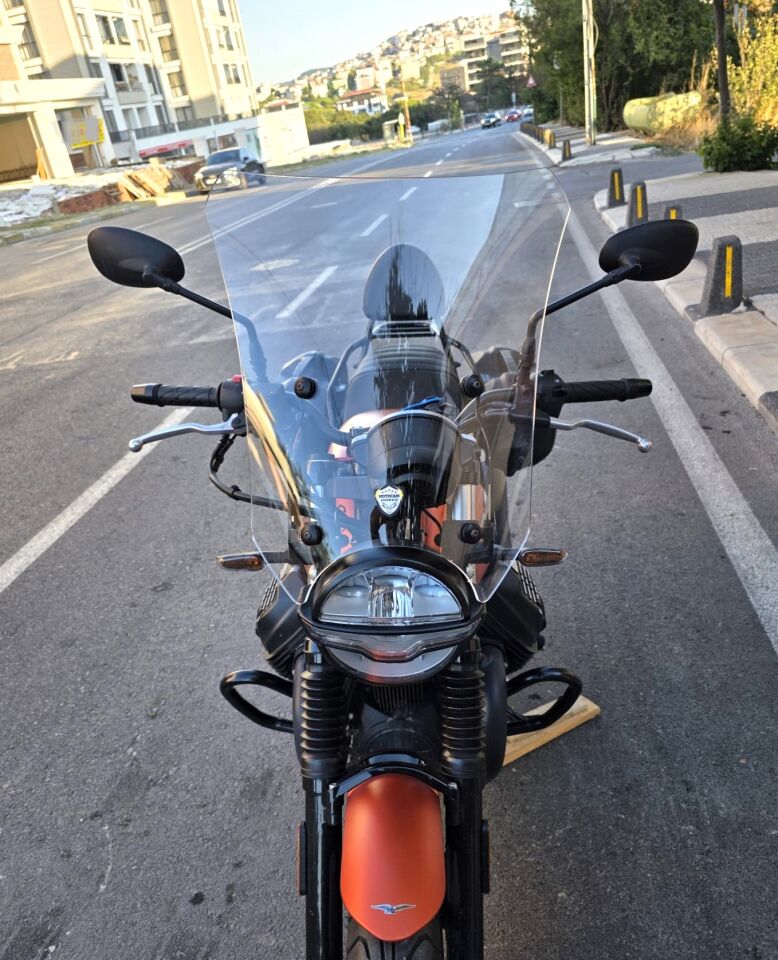 MOTOCAM Moto Guzzi V7 Stone Ön Cam 2021-2023 Model 52cm Şeffaf Renkli 4mm APARATSIZ