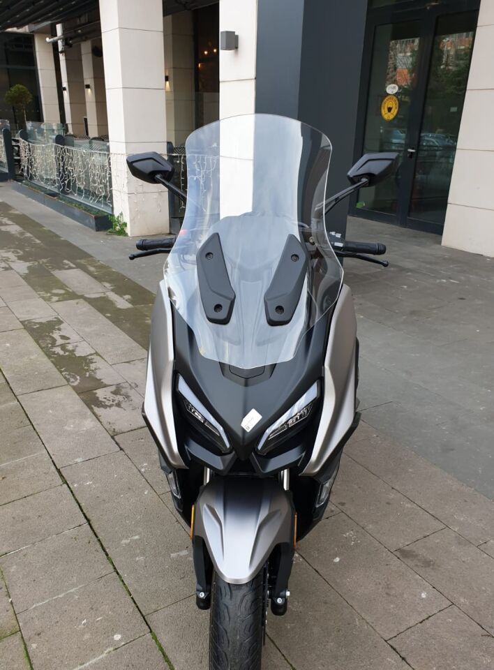 MOTOCAM QJ Fort 350 Ön Cam 2023-2026 Model 74cm Şeffaf Renkli 4mm UZUN