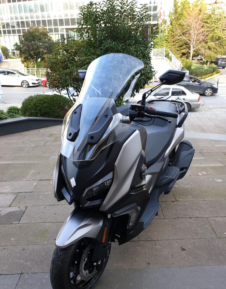 MOTOCAM QJ Fort 350 Ön Cam 2023-2026 Model 74cm Şeffaf Renkli 4mm UZUN