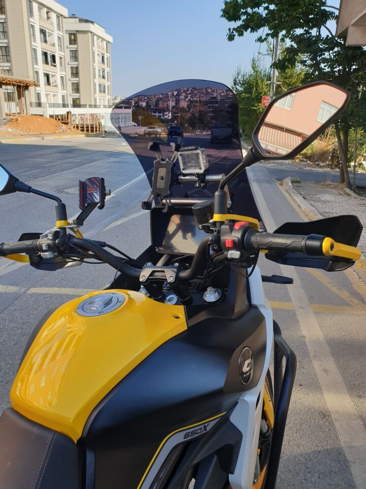 MOTOCAM QJ SVT 650 X Ön Cam 2023-2026 Model 50cm Siyah Renkli 4mm UZUN