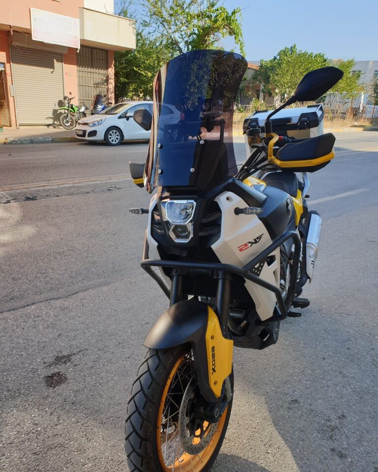 MOTOCAM QJ SVT 650 X Ön Cam 2023-2026 Model 50cm Siyah Renkli 4mm UZUN