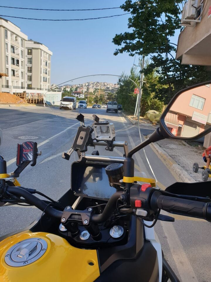 MOTOCAM QJ SVT 650 X Ön Cam 2023-2026 Model 50cm Şeffaf Renkli 4mm UZUN