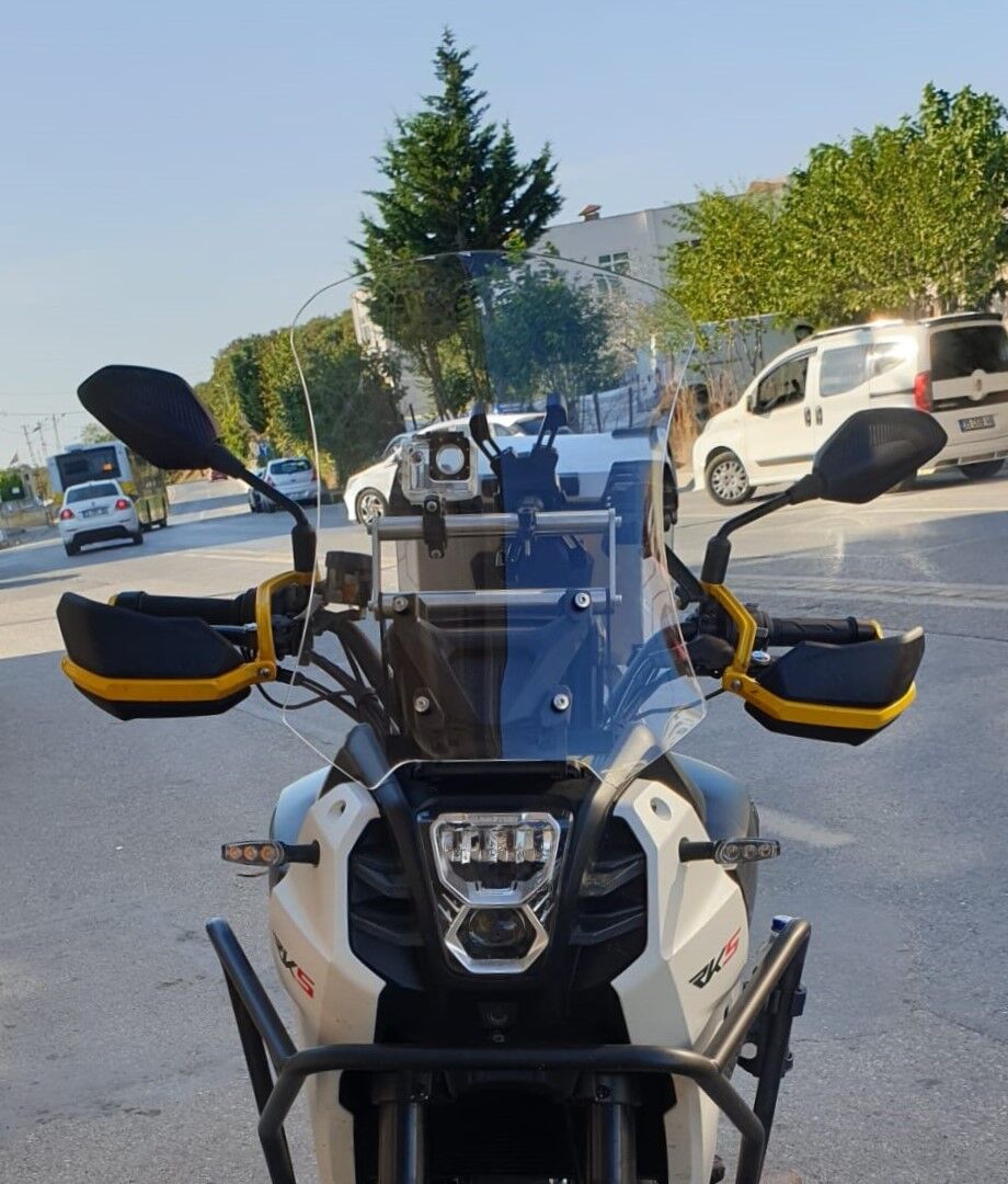 MOTOCAM QJ SVT 650 X Ön Cam 2023-2026 Model 50cm Şeffaf Renkli 4mm UZUN