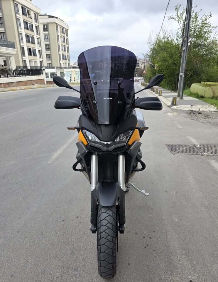 MOTOCAM Moto Guzzi Stelvio Ön Cam 2024-2026 Model 55cm Siyah Renkli 4mm