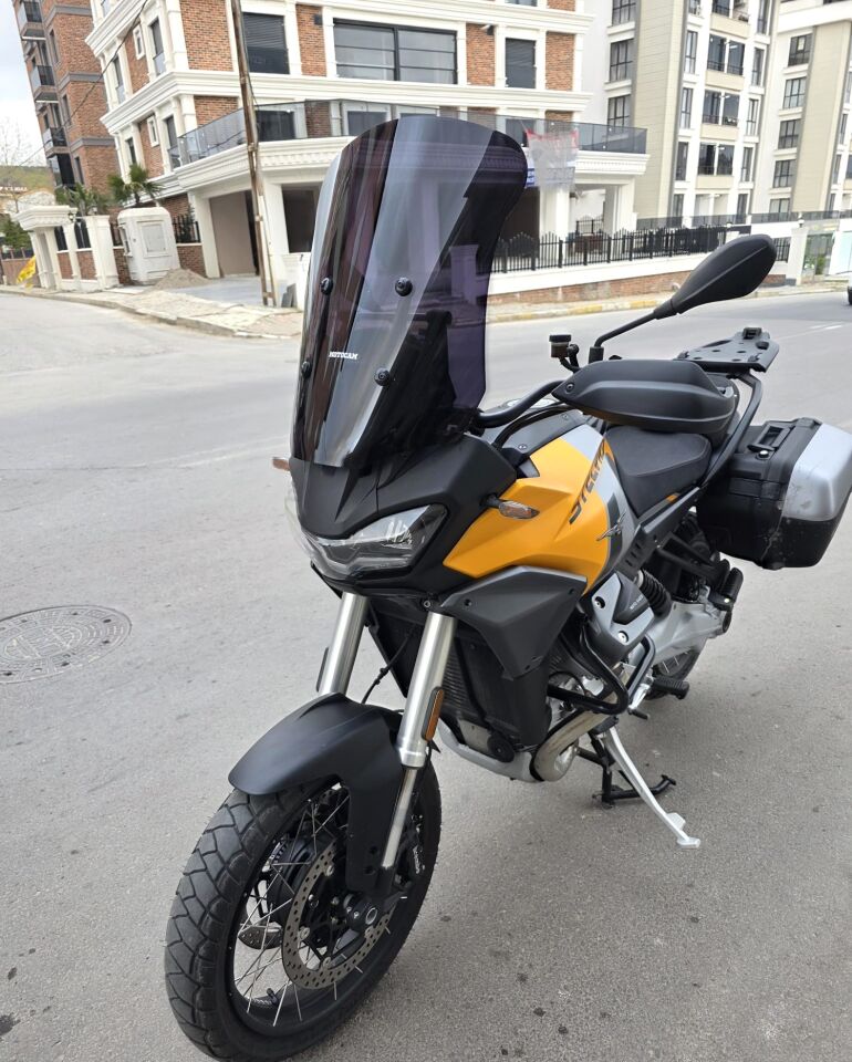 MOTOCAM Moto Guzzi Stelvio Ön Cam 2024-2026 Model 55cm Siyah Renkli 4mm