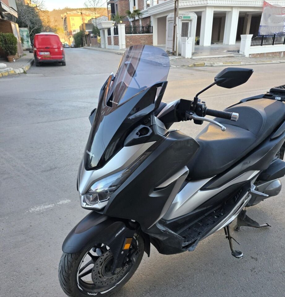 MOTOCAM Honda Forza 250 Ön Cam 2018-2020 Model 47cm Füme Renkli 4mm