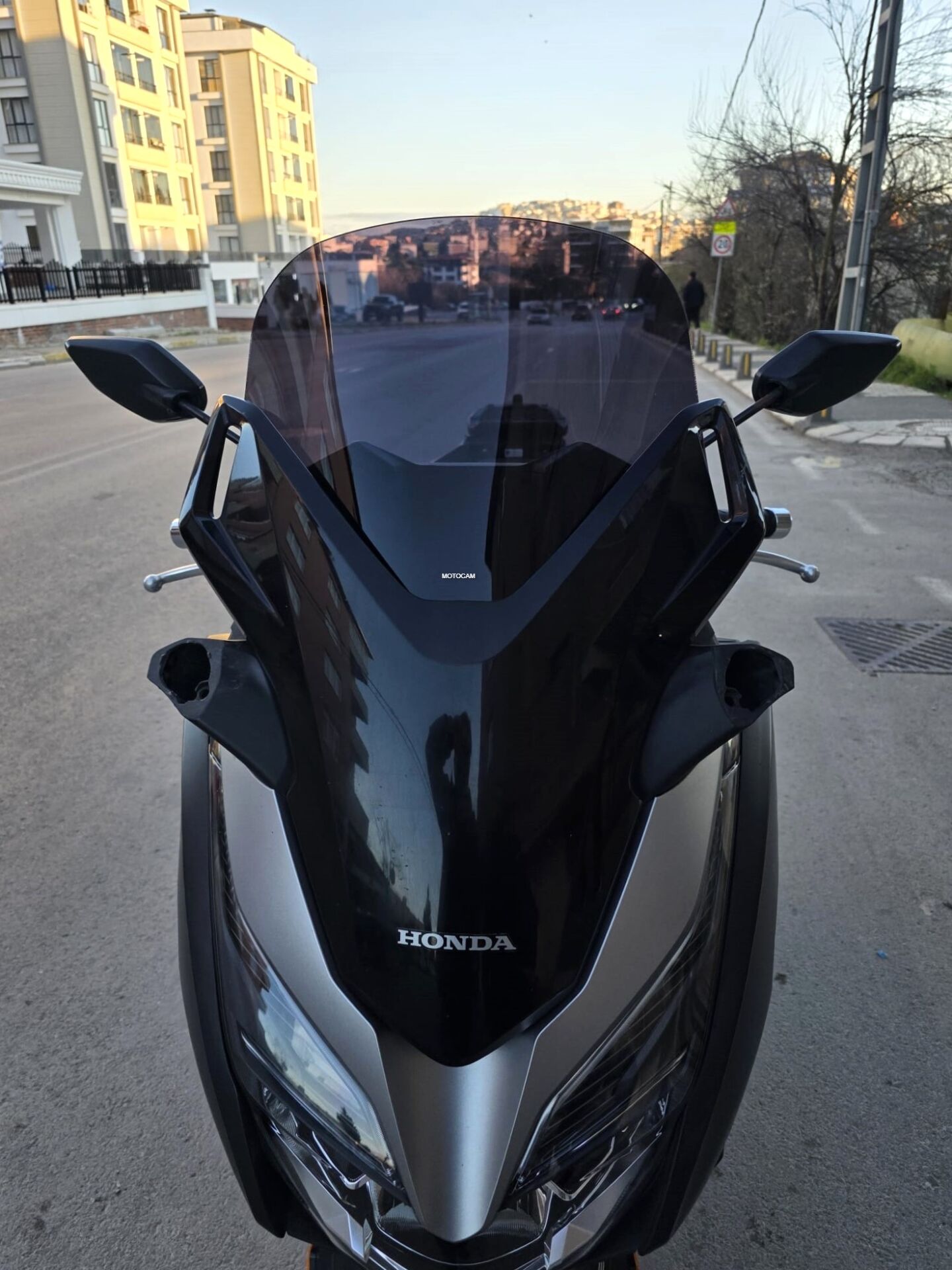 MOTOCAM Honda Forza 250 Ön Cam 2018-2020 Model 47cm Siyah Renkli 4mm