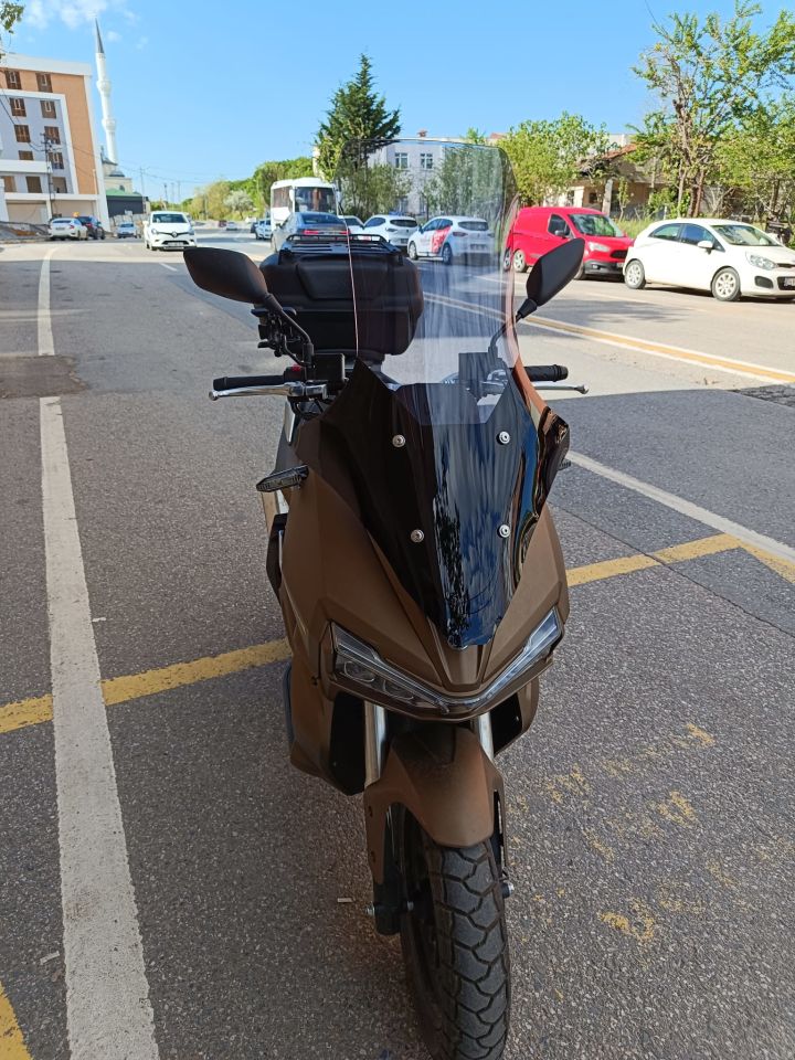 Yuki Adventure 150 Ön Cam 2023-2025 Model