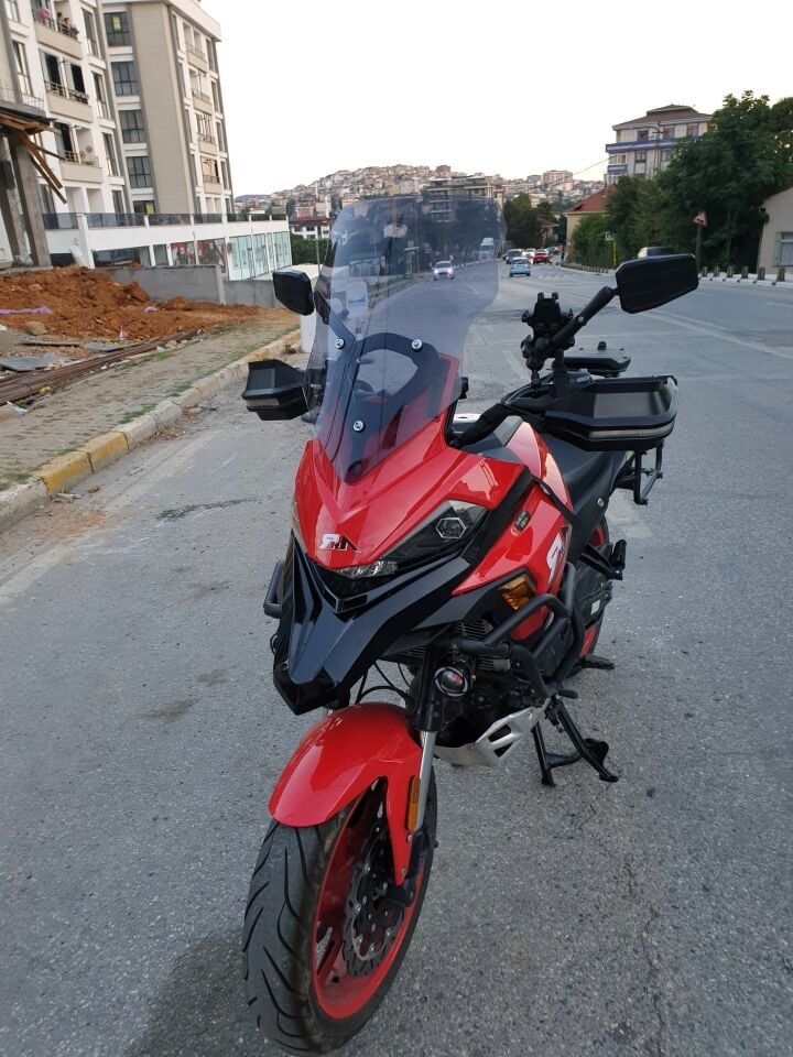 MOTOCAM RKN 530 ADV Ön Cam 2021-2026 Model 55cm Füme Renkli 4mm