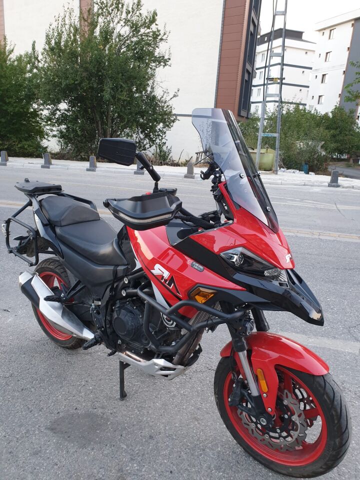 MOTOCAM RKN 530 ADV Ön Cam 2021-2026 Model 55cm Füme Renkli 4mm