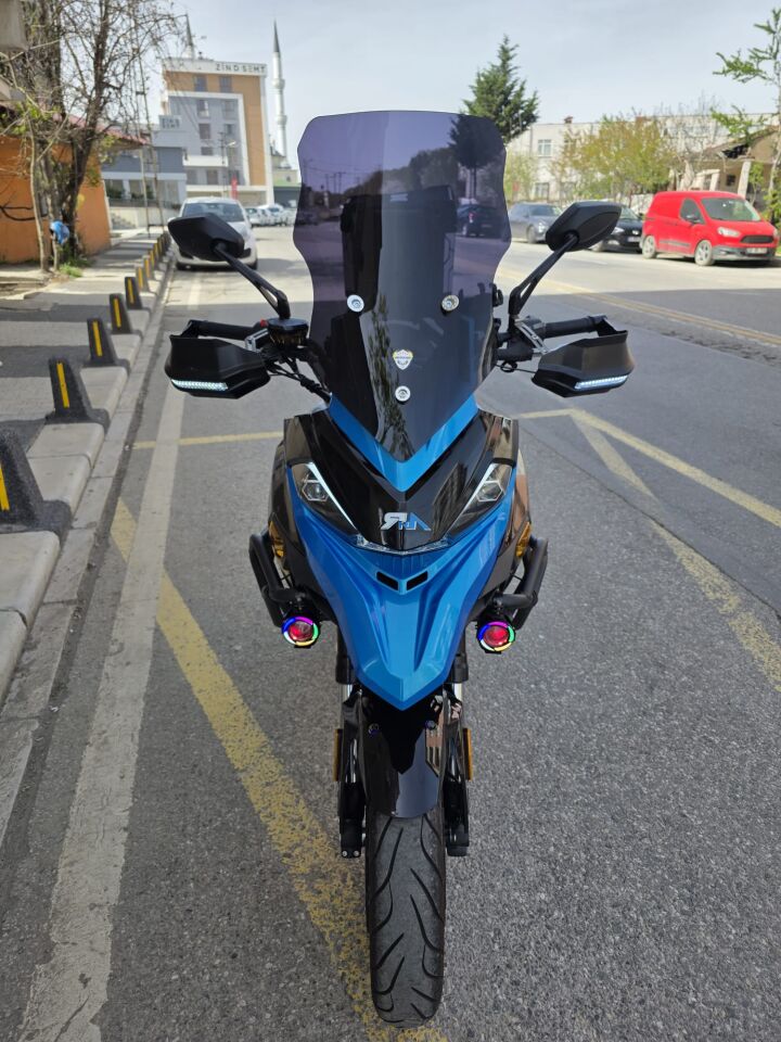 MOTOCAM RKN 530 ADV Ön Cam 2021-2026 Model 55cm Siyah Renkli 4mm