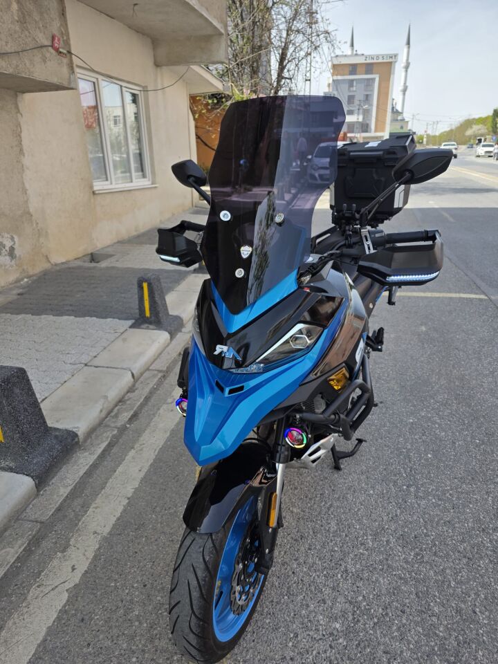 MOTOCAM RKN 530 ADV Ön Cam 2021-2026 Model 55cm Siyah Renkli 4mm