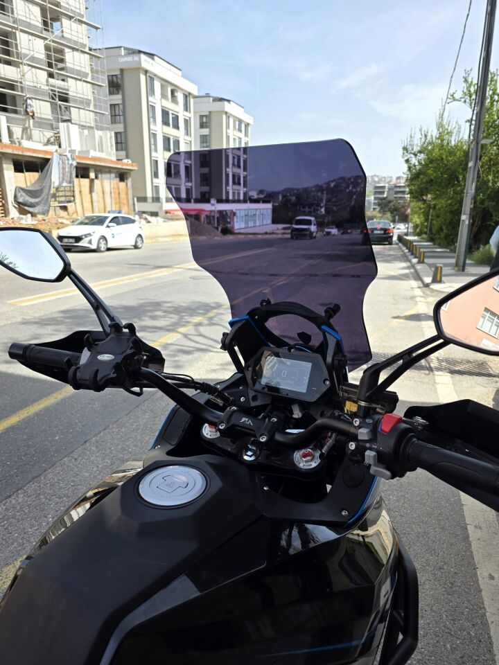 MOTOCAM RKN 530 ADV Ön Cam 2021-2026 Model 55cm Siyah Renkli 4mm