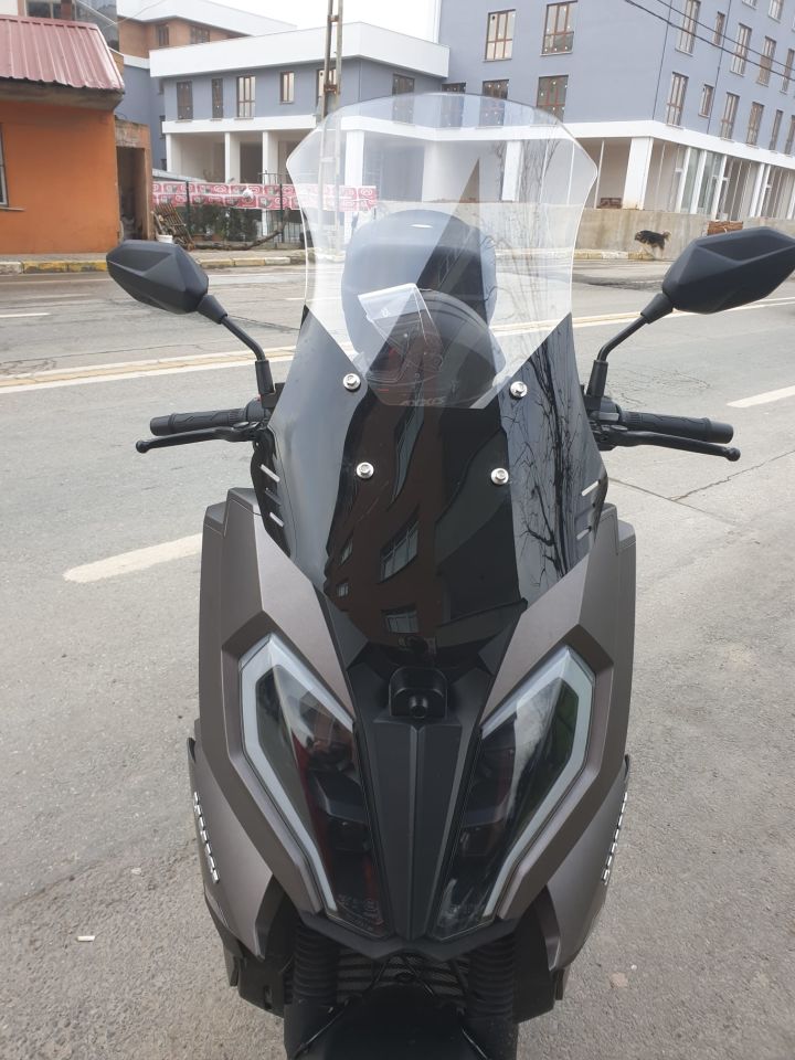 Yuki Defender Ön Cam 2023-2025 Model 63cm