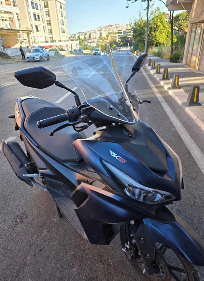 MOTOCAM RKS Arome 125 Ön Cam 2022-2026 Model 43cm Şeffaf Renkli SPORTİF