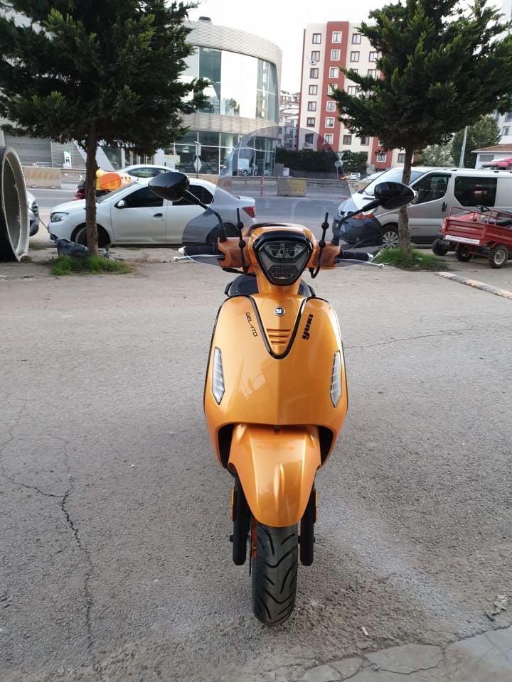 Açıkfüme Renkli