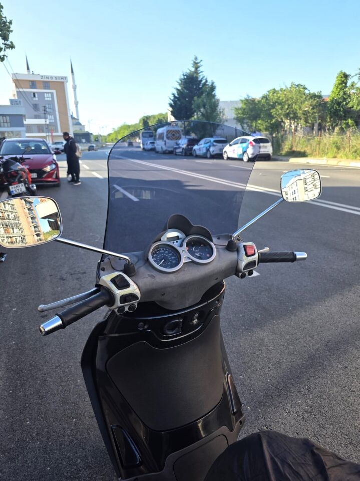 MOTOCAM Piaggio Beverly 250 Ön Cam 2005-2007 Model 44cm Füme Renkli 4mm