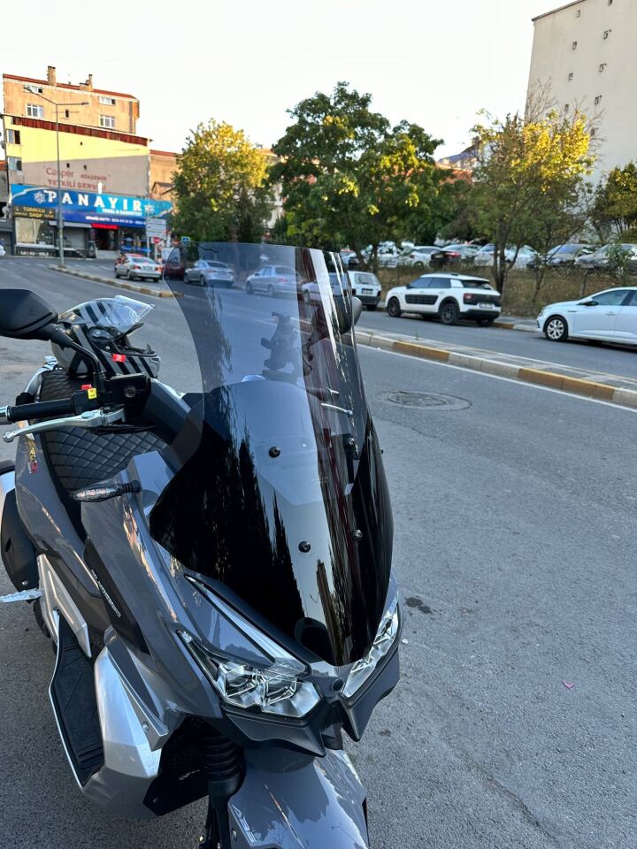 MOTOCAM RKS Blade 250 Ön Cam 2023-2026 Model 75cm Füme Renkli 4mm UZUN