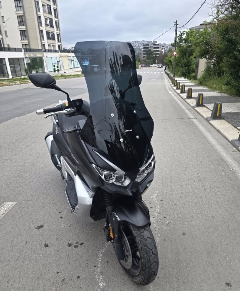 MOTOCAM RKS Blade 250 Ön Cam 2023-2026 Model 75cm Siyah Renkli 4mm UZUN