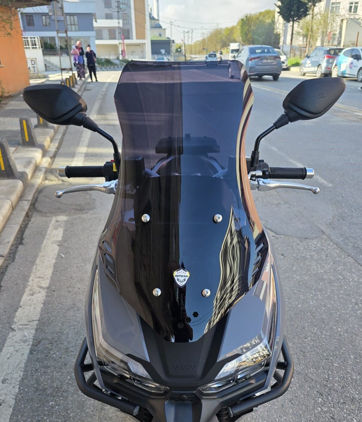 MOTOCAM RKS Freccia Ön Cam 2022-2026 Model 55cm Siyah Renkli 4mm KISA