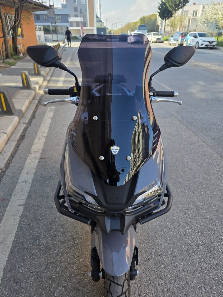 MOTOCAM RKS Freccia Ön Cam 2022-2026 Model 55cm Siyah Renkli 4mm KISA