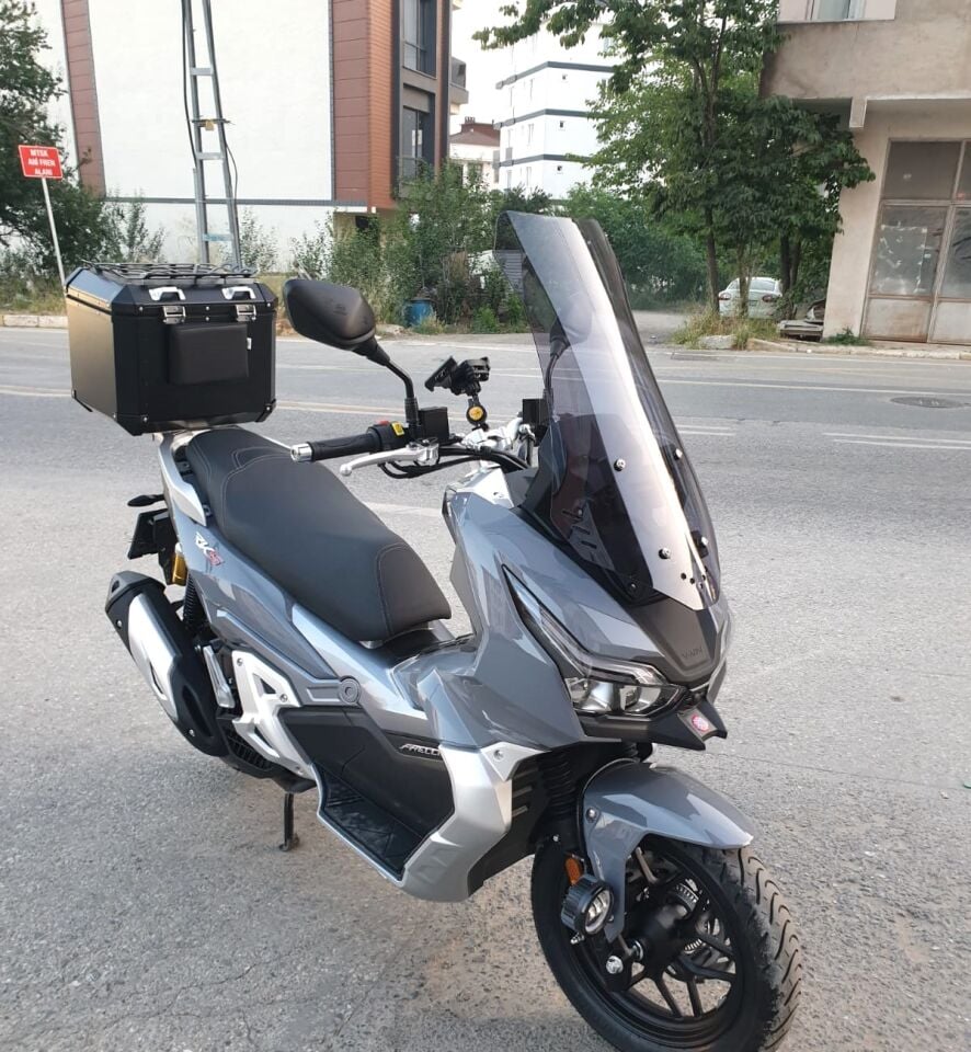 MOTOCAM RKS Freccia Ön Cam 2022-2026 Model 65cm Füme Renkli 4mm ORTA BOYLU