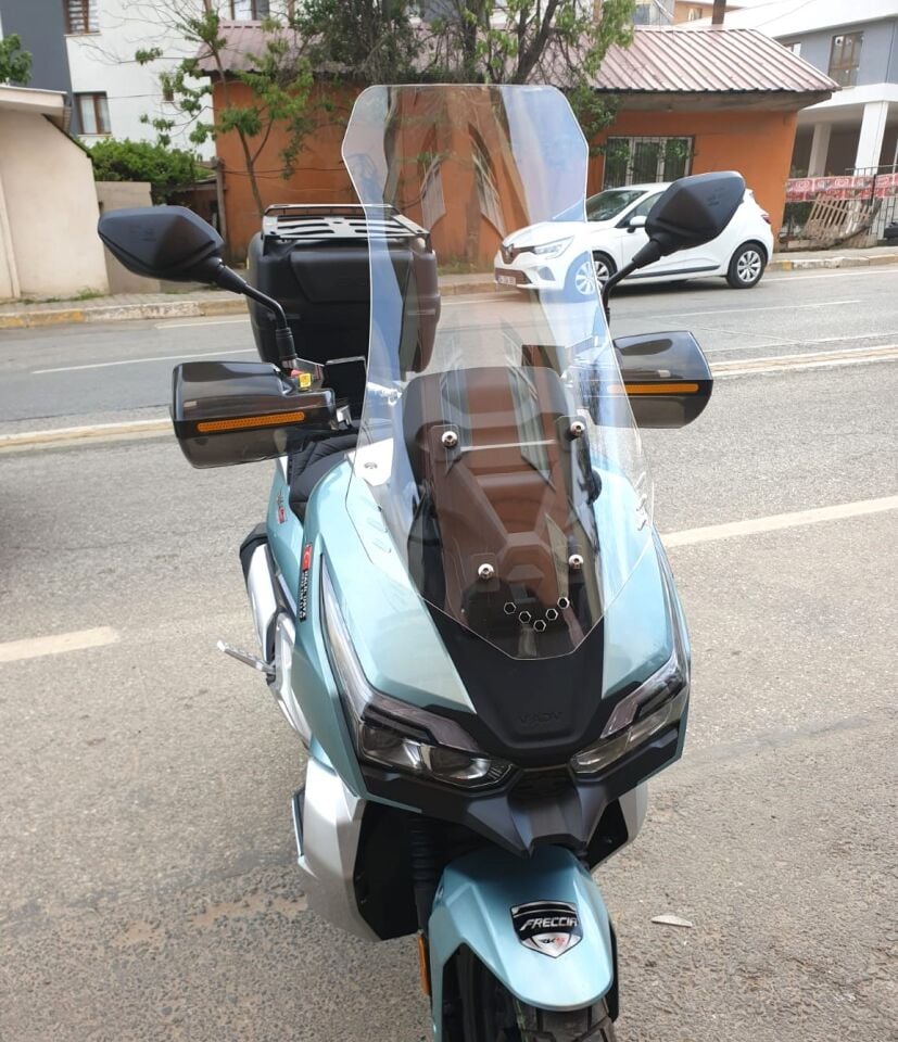 MOTOCAM RKS Freccia Ön Cam 2022-2026 Model 65cm Şeffaf Renkli 4mm ORTA BOYLU