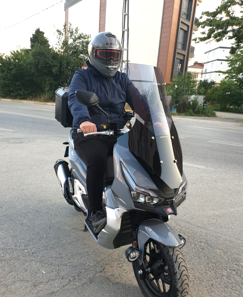 MOTOCAM RKS Freccia Ön Cam 2022-2026 Model 78cm Füme Renkli 4mm UZUN
