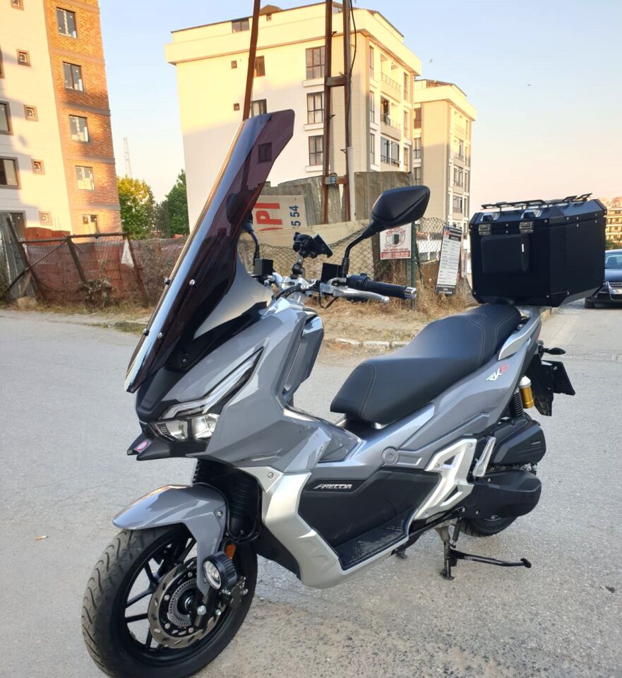 MOTOCAM RKS Freccia Ön Cam 2022-2026 Model 78cm Siyah Renkli 4mm UZUN