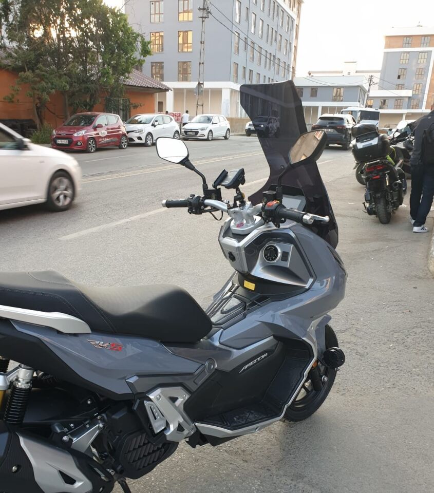 MOTOCAM RKS Freccia Ön Cam 2022-2026 Model 78cm Siyah Renkli 4mm UZUN