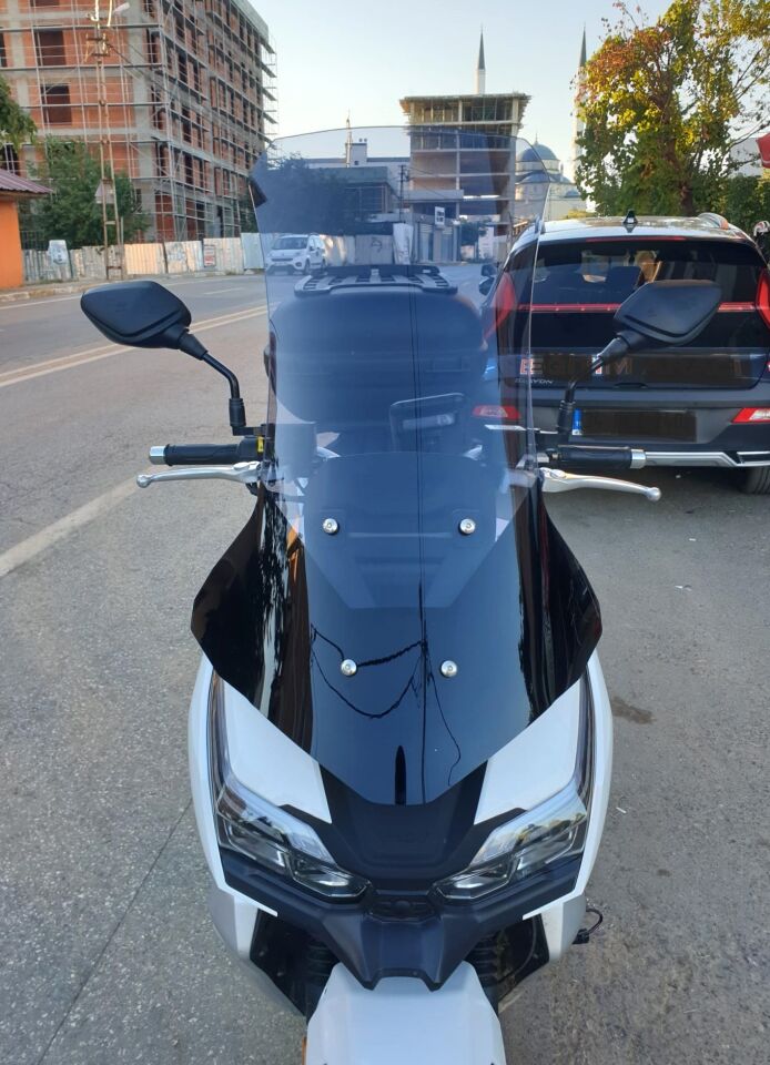 MOTOCAM RKS Freccia Ön Cam 2022-2026 Model 75cm Alt Geniş Füme Renkli 4mm UZUN