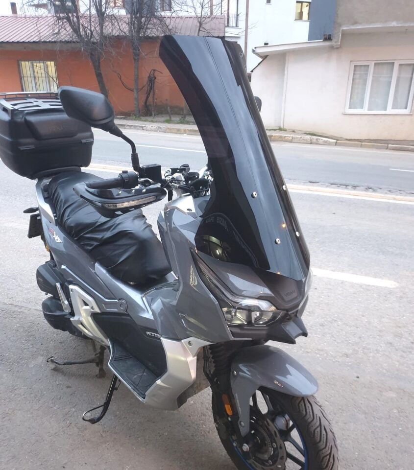 MOTOCAM RKS Freccia Ön Cam 2022-2026 Model 75cm Alt Geniş Siyah Renkli 4mm UZUN