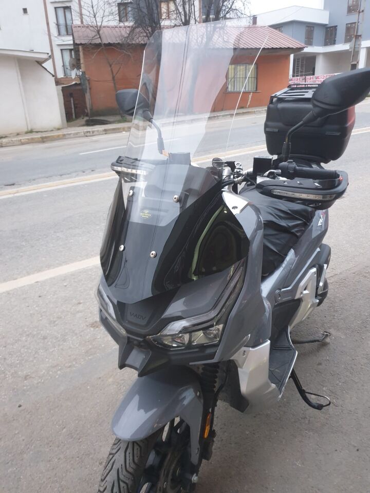 MOTOCAM RKS Freccia Ön Cam 2022-2026 Model 75cm Alt Geniş Şeffaf Renkli 4mm UZUN