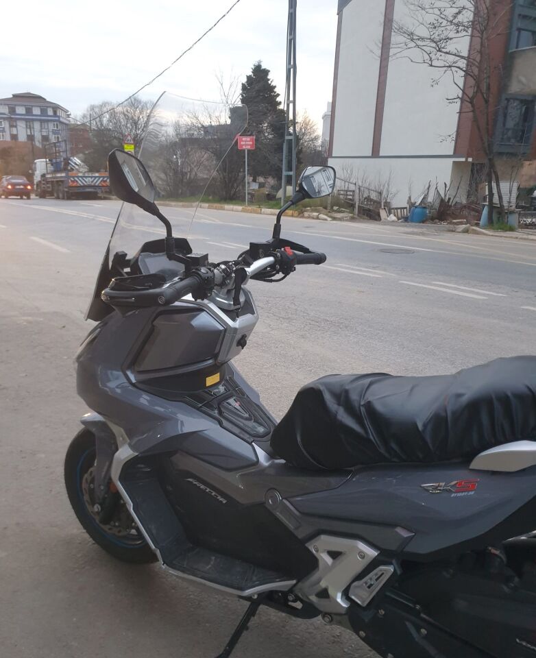 MOTOCAM RKS Freccia Ön Cam 2022-2026 Model 75cm Alt Geniş Şeffaf Renkli 4mm UZUN