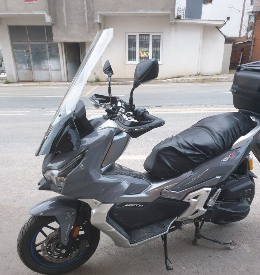 MOTOCAM RKS Freccia Ön Cam 2022-2026 Model 75cm Alt Geniş Şeffaf Renkli 4mm UZUN