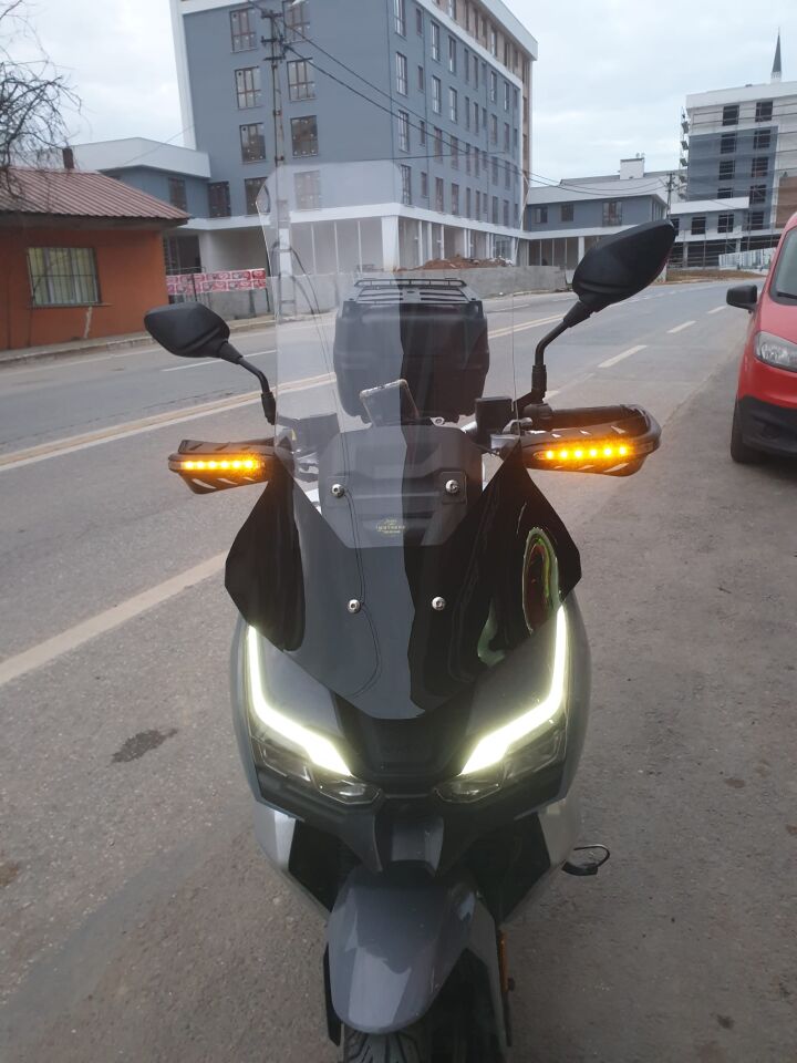 MOTOCAM RKS Freccia Ön Cam 2022-2026 Model 75cm Alt Geniş Şeffaf Renkli 4mm UZUN