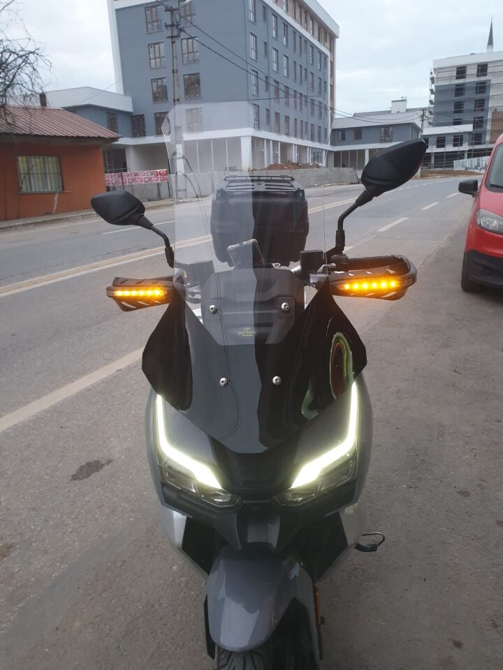 MOTOCAM RKS Freccia Ön Cam 2022-2026 Model 75cm Alt Geniş Şeffaf Renkli 4mm UZUN