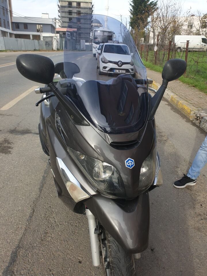 MOTOCAM Piaggio X Evo 400 Ön Cam 2008-2016 Model 58cm Füme Renkli 4mm ORİJİNAL BOYLU