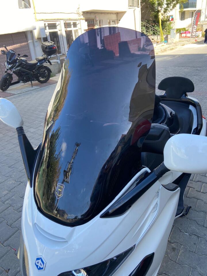 MOTOCAM Piaggio X Evo 400 Ön Cam 2008-2016 Model 58cm Siyah Renkli 4mm ORİJİNAL BOYLU