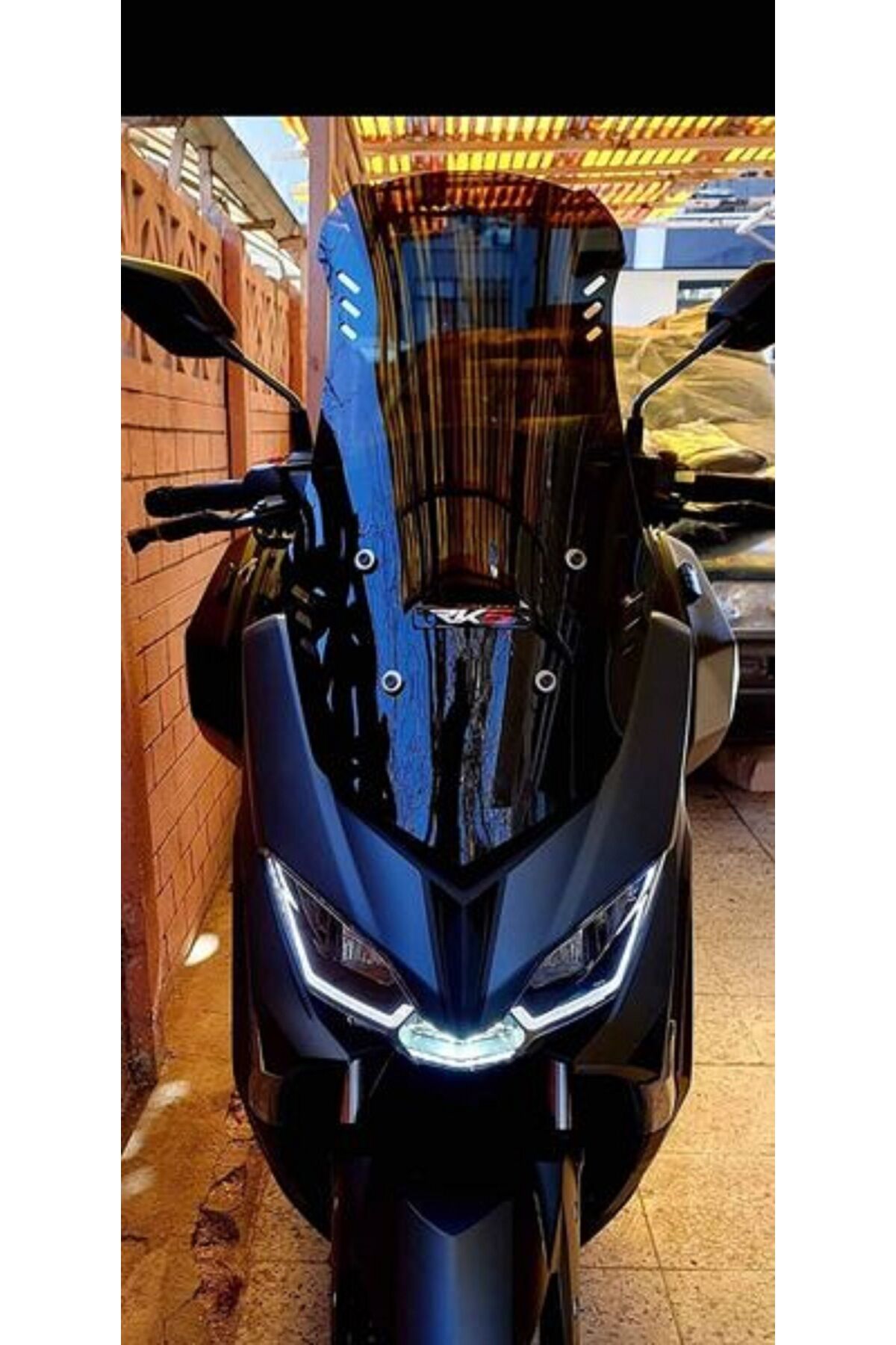 MOTOCAM RKS Grace 202 Ön Cam 2022-2026 Model 65cm Siyah Renkli 4mm ORTA BOYLU