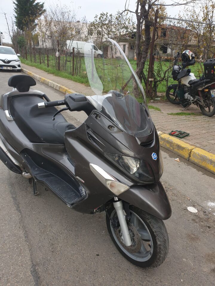 MOTOCAM Piaggio X Evo 400 Ön Cam 2008-2016 Model 58cm Şeffaf Renkli 4mm ORİJİNAL BOYLU