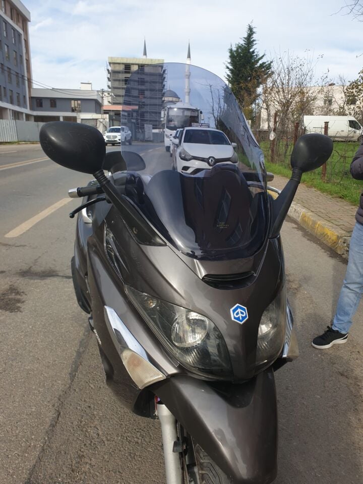 MOTOCAM Piaggio X Evo 400 Ön Cam 2008-2016 Model 70cm Füme Renkli 4mm UZUN