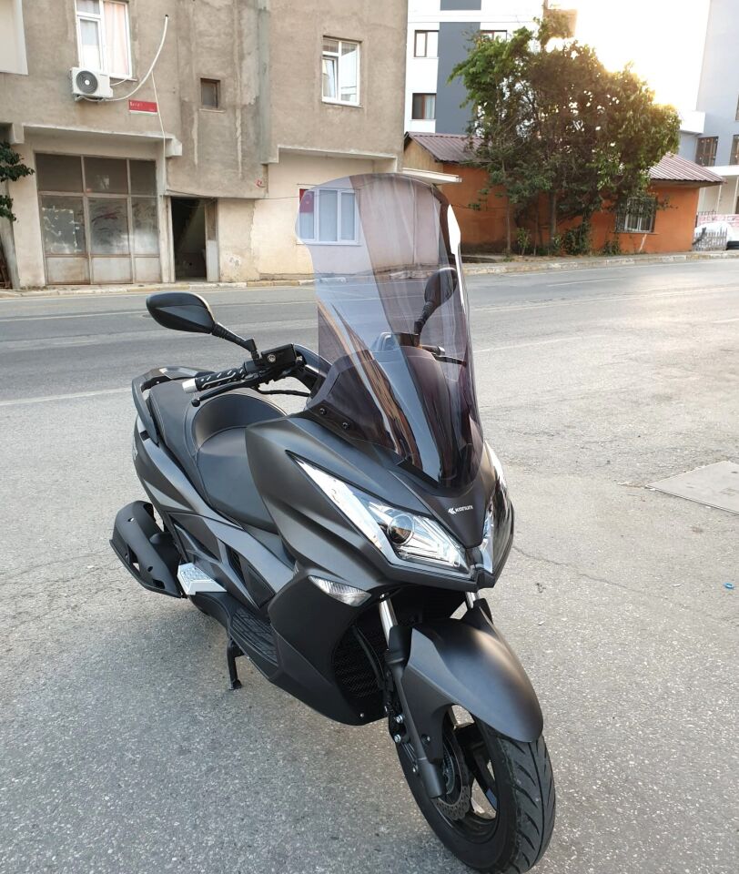 MOTOCAM Kanuni Reha 250 Ön Cam 2022-2026 Model 72cm Füme Renkli 4mm UZUN