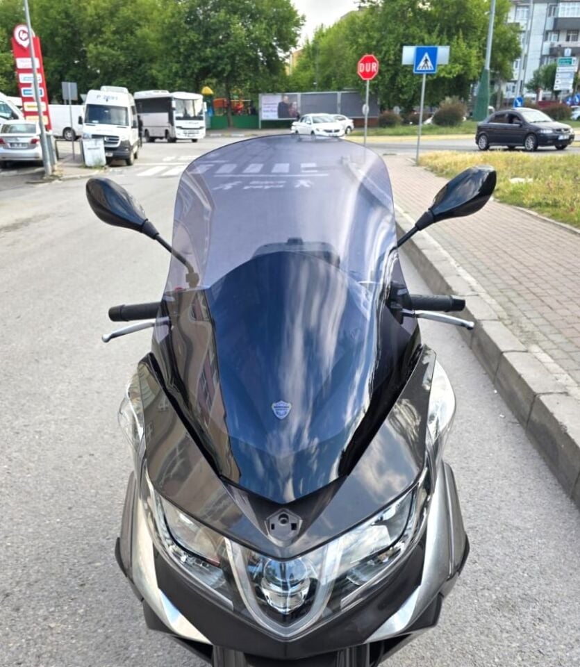 MOTOCAM Piaggio X10 350 Ön Cam 2011-2017 Model 73cm Füme Renkli 4mm